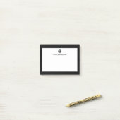 Minimal Schwarz Silber gebürstetes Metal Monogramm Post-it Klebezettel (Auf Schreibtisch)