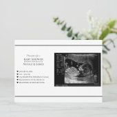 Minimal Schwarz/Weiß Ultrasound Foto Babydusche Einladung (Stehend Vorderseite)