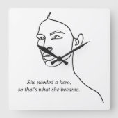 Minimal Schwarz wurde sie zu einem Helden Inspirat Quadratische Wanduhr (Vorderseite)