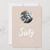 Minimal Script Foto 60. Geburtstag Champagne Einladung (Vorderseite)