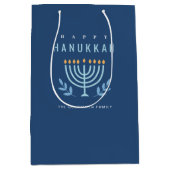 Minimal Simple Blue Menorah Candles Happy Hanukkah Mittlere Geschenktüte (Vorderseite)