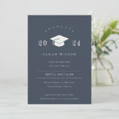 Minimal Simple Dunkle Navy Blue Graduation Party Einladung (Stehend Vorderseite)
