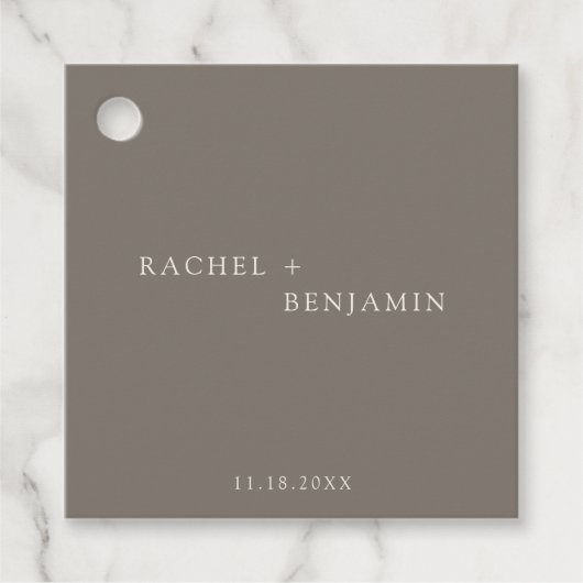 Minimal Taupe Wedding Elegant Personalized Geschenkanhänger (Vorderseite)