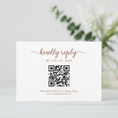 Minimal Terracotta Floral Monogram QR Code Hochzei RSVP Karte (Stehend Vorderseite)
