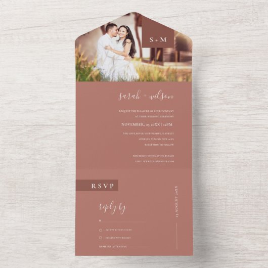 MINIMAL TERRACOTTA RUST MONOGRAM WEDING FOTO ALLE ALL IN ONE EINLADUNG (Innen Boden)