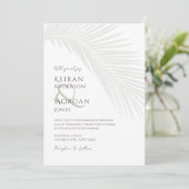 Minimal Tropical Palm Leaf Boho Beach Wedding Einladung (Stehend Vorderseite)