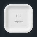 Minimal und Chic | Hochzeit Pappteller<br><div class="desc">Diese eleganten,  modernen Hochzeitszettel- oder Brautparty-Teller zeichnen sich durch ein schlichtes Schwarz-Weiß-Design aus,  das minimalistisch wirkt. Fügen Sie Ihre Initialen oder Monogramme hinzu,  um sie komplett zu Ihrem eigenen zu machen.</div>