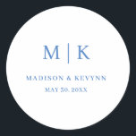 Minimal und Chic | Hochzeit Runder Aufkleber<br><div class="desc">Minimal und Chic | Bue Wedding Classic Round StickerDiese eleganten, modernen Servietten aus Hochzeit oder Brautparty zeichnen sich durch ein schlichtes Schwarz-Weiß-Design aus, das minimalistischen Stil ausstrahlt. Fügen Sie Ihre Initialen oder Monogramme hinzu, um sie komplett zu Ihrem eigenen zu machen.</div>