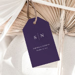 Minimal und Chic | Lila Hochzeit Geschenkanhänger<br><div class="desc">Diese eleganten,  modernen lila Gastgeschenk Hochzeit-Geschenkanhänger zeichnen sich durch ein schlichtes,  weißes Textdesign aus,  das minimalistisch wirkt. Fügen Sie Ihre Initialen oder Monogramme hinzu,  um sie komplett zu Ihrem eigenen zu machen.</div>