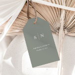 Minimal und Chic | Sage Green Wedding Geschenkanhänger<br><div class="desc">Diese eleganten,  modernen,  schlanke Grün-Gastgeschenk Hochzeit-Geschenkanhänger zeichnen sich durch ein schlichtes,  weißes Textdesign aus,  das minimalistisch wirkt. Fügen Sie Ihre Initialen oder Monogramme hinzu,  um sie komplett zu Ihrem eigenen zu machen.</div>