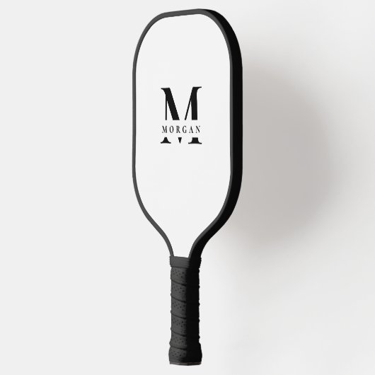 Minimal White Black Monogram Name personalized Pickleball Schläger (Links)