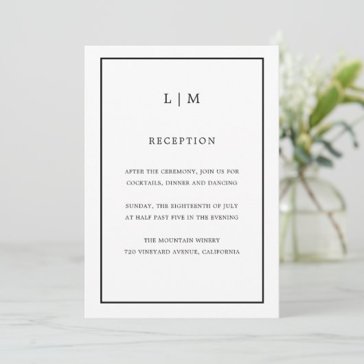 Minimal White Monogram Simple Elegante Wedding Einladung (Stehend Vorderseite)