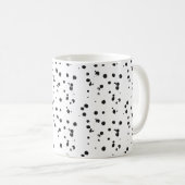 Minimale Abstrakte schwarze Punkte Niedliche Gepun Kaffeetasse (VorderseiteRechts)