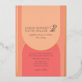 Minimale Arch Peach Fuzz Bold Wedding Folieneinladung (Vorderseite)