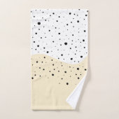 Minimale Bauweise mit dottem Badehandtuch Set (Handtuch)
