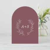 Minimale Blatt | Gebogene Monogramm-Hochzeitseinla Einladung (Stehend Vorderseite)