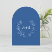 Minimale Blatt | Gebogene Monogramm-Hochzeitseinla Einladung (Stehend Vorderseite)