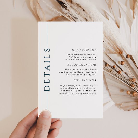 Minimale blau-weiße Hochzeitsdetails einfügen Begleitkarte