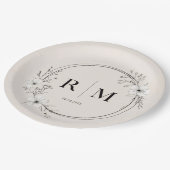 Minimale Blumenmonogramm-Papierteller Elegant Pappteller (Schrägansicht)