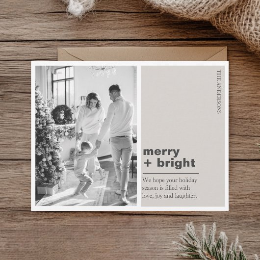 Minimale Champagner-Beige-Weihnachtskarte "Merry + Postkarte
