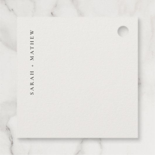 Minimale einfache Schwarz-Weiß-Typografie-Hochzeit Geschenkanhänger (Rückseite)