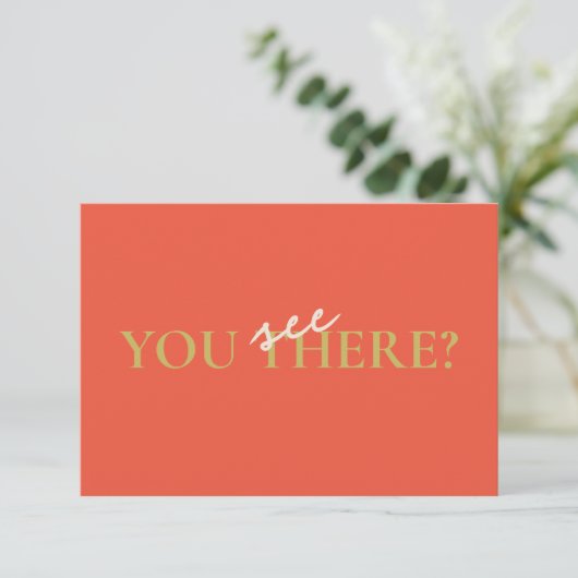 Minimale farbenfrohe orangene Schrift-Antwortkarte RSVP Karte (Stehend Vorderseite)