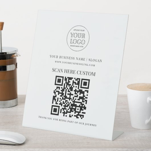Minimale Geschäftslogo-Scan-QR-Code Sockelschild (In Situ)
