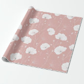 Minimale hellrosa Blume weißes Blumenmuster Geschenkpapier (Ungerollt)