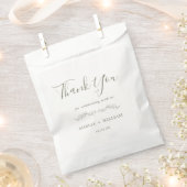 Minimale Hochzeitstüte mit Blatt-Monogramm Geschenktütchen (Ausgeschnitten)