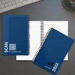 Minimale Initials Black Blue White Termin Planer<br><div class="desc">Die Vorlage für den Schwarz-Weiß-Terminplaner "Minimal Initials Black Blue White" ist Teil der Blue Business Card Designs & Marketing Items Collection. Es hat eine stilvolle tiefblaue Abdeckung, wo in fett formatierten Typografie Initials, Name und Jahr in der unteren rechten Ecke der Titelseite erscheinen. Die verlassen Ecke auf der Rückseite hat...</div>