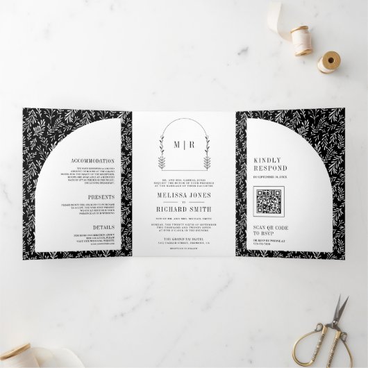 Minimale Linie Art Leaf Arch Schwarz und Weiß Hoch Dreifach Gefaltete Einladung (Innenseite)