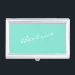 Minimale minimale minimale Personalisierte Skriptb Visitenkarten Dose<br><div class="desc">Dieses elegante Visitenkartengehäuse mit feinem,  grünem Hintergrund und einem individuelle Name in eleganter Schrift. Ideal für Profis,  die eine stilvolle und persönliche Touch zu ihren täglichen Essentials gewollt haben. Dieser Fall eignet sich hervorragend,  um Ihre Visitenkarten bei Meetings,  Events oder Netzwerkveranstaltungen zu tragen und zu präsentieren.</div>