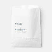 Minimale moderne, kühne graublaue Typografie Hochz Geschenktütchen (Vorderseite)