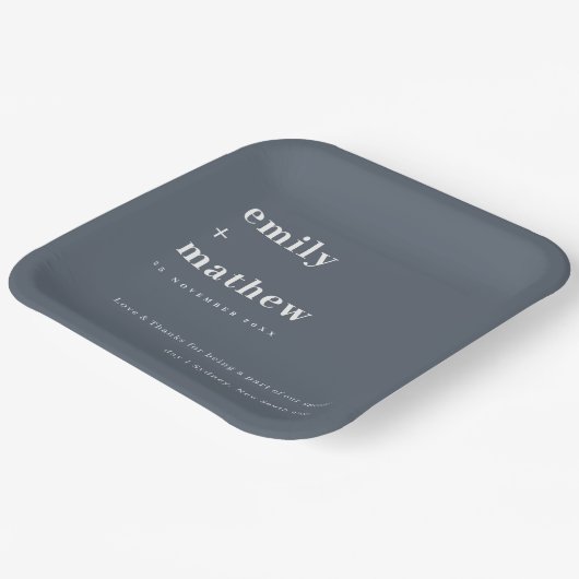 Minimale moderne, kühne graublaue Typografie Hochz Pappteller (Gewinkelt)