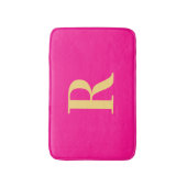 Minimale moderne Monogramm Hot Pink Badematte (Vorderseite Vertikal)