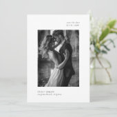 Minimale moderne Typografie-Foto Hochzeit Save The Date (Stehend Vorderseite)