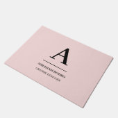 Minimale moderne typografische Monogramme in Hot P Fußmatte (Schrägansicht)