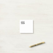 Minimale Monogramm-Schwarz-Weiß-Individualisierte  Post-it Klebezettel (Auf Schreibtisch)