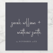 Minimale Navy Blush Black Script Typografy Wedding Weinetikett (Einzelnes Label)