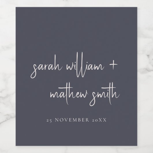Minimale Navy Blush Black Script Typografy Wedding Weinetikett (Einzelnes Label)