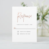 Minimale Rose Gold Typografie RSVP Karte (Stehend Vorderseite)