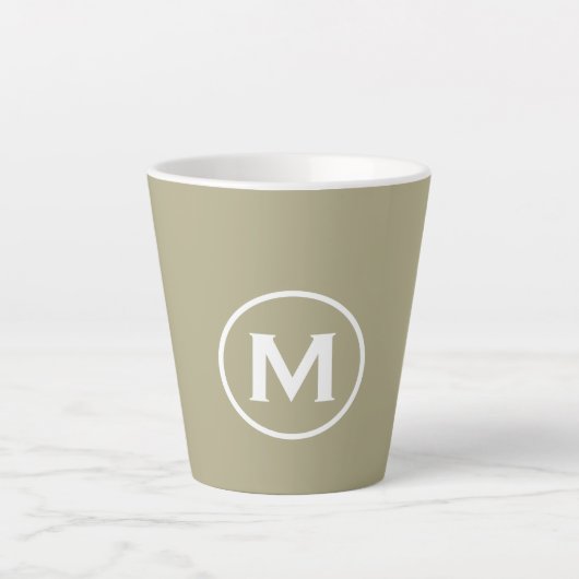 Minimale Sage Green Classic Monogramm Milchtasse (Vorderseite)