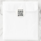 Minimale Scanne-mich-QR-Code-Aufkleber Runder Aufkleber (Tasche)