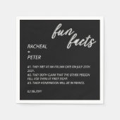 Minimale Schwarz-Weiß-Typografie-Fun-Fakten Hochze Serviette (Vorderseite)