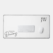 Minimale Schwarz-weiße Initiativen, die an meinen  Schreibtischunterlage (Tastatur & Maus)