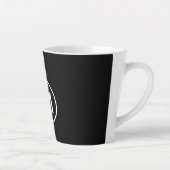 Minimale Schwarz-weiße Monogramm Milchtasse (Rechts)