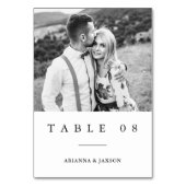 Minimale Schwarz-weiße Typografie Foto Hochzeit Tischnummer (Rückseite)