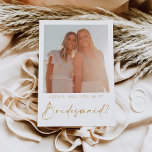 Minimale Script Bridesmaid Vorschlagskarte mit Fot Postkarte<br><div class="desc">Pop die Frage mit dieser schönen Karte! Fügen Sie einfach Ihr eigenes quadratisches Foto hinzu,  bearbeiten Sie den Namen auf der Vorderseite,  und fügen Sie eine persönliche Nachricht auf der Rückseite - dann in den Warenkorb!</div>