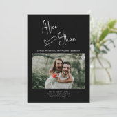 Minimale Skriptsignatur Herzstück Foto Schwarz Einladung (Stehend Vorderseite)