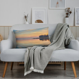 Minimale Sonnenaufgang Wasser Reflexion Ruhige Äst Dekokissen